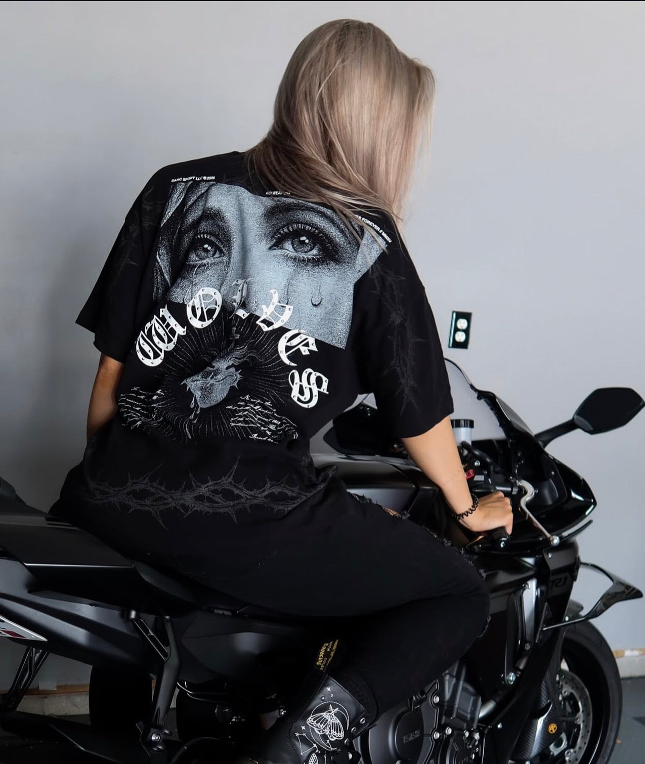 Darc Sport No Weapon , Sanctified Premium Oversized