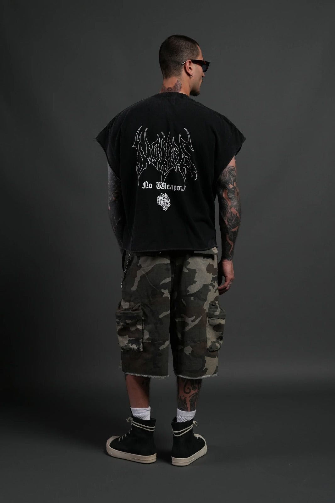 Darc Sport , RISE ABOVE DISTRESSED GRUNGE CUT-OFF TEE IN BLACK , Reserva Activa , Pronto en stock ‼️
