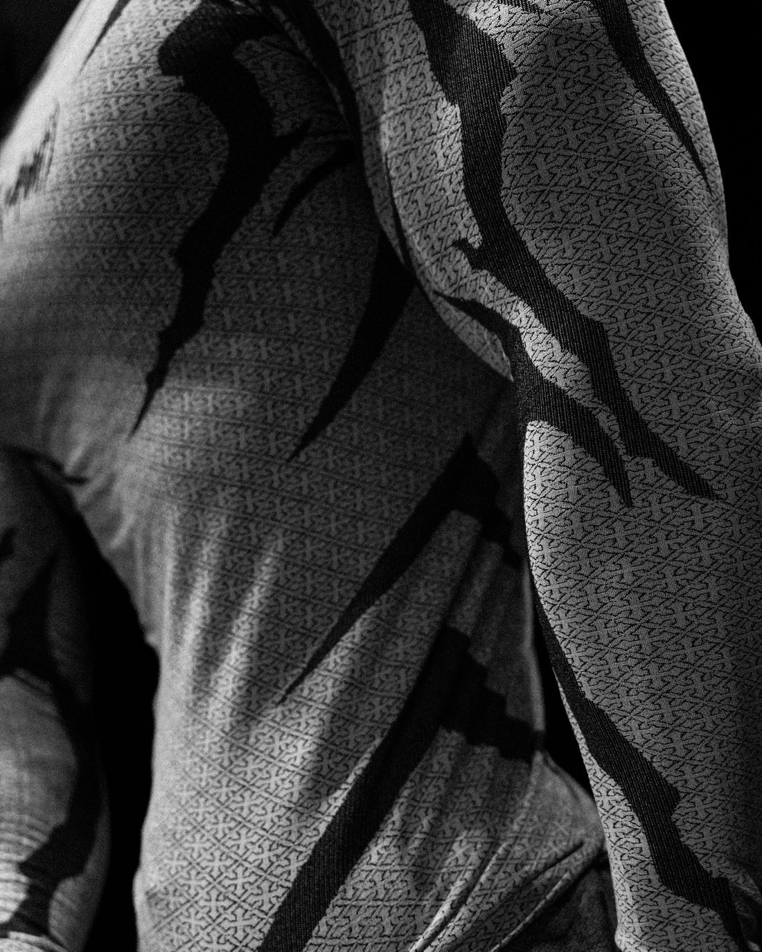 Breathe Divinity , Doomtech , Compression Longsleeve ( Divine White )