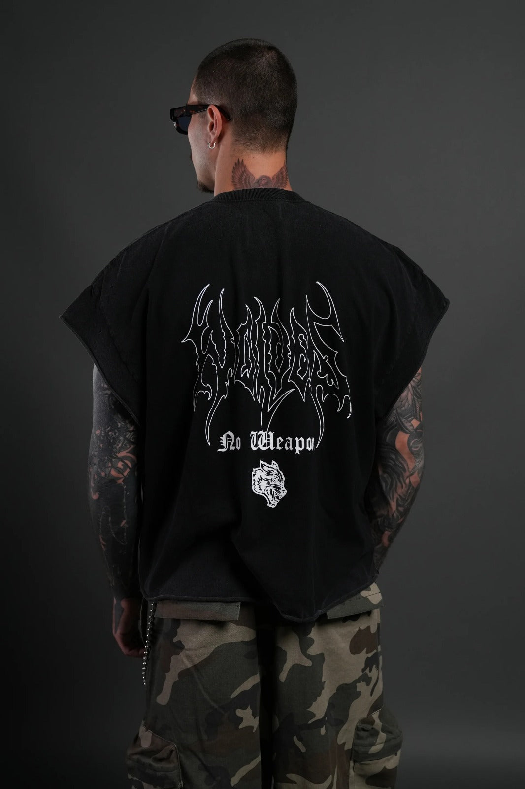 Darc Sport , RISE ABOVE DISTRESSED GRUNGE CUT-OFF TEE IN BLACK , Reserva Activa , Pronto en stock ‼️