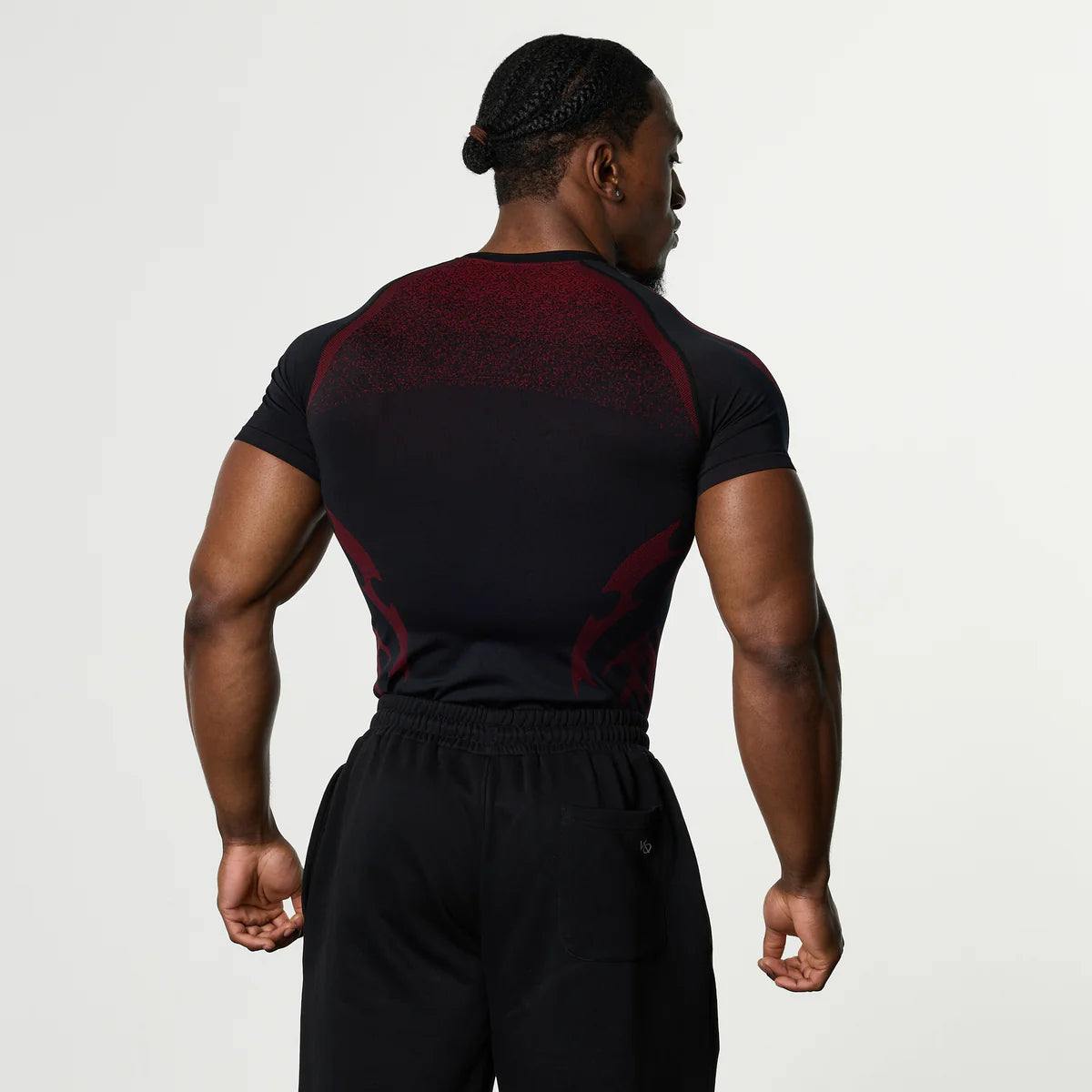 Vanquish , TRIBAL COMPRESSION BLACK AND RED , PRONTO EN STOCK ‼️